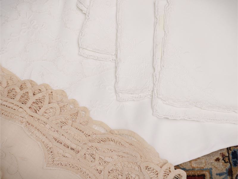 Due tovaglie in lino