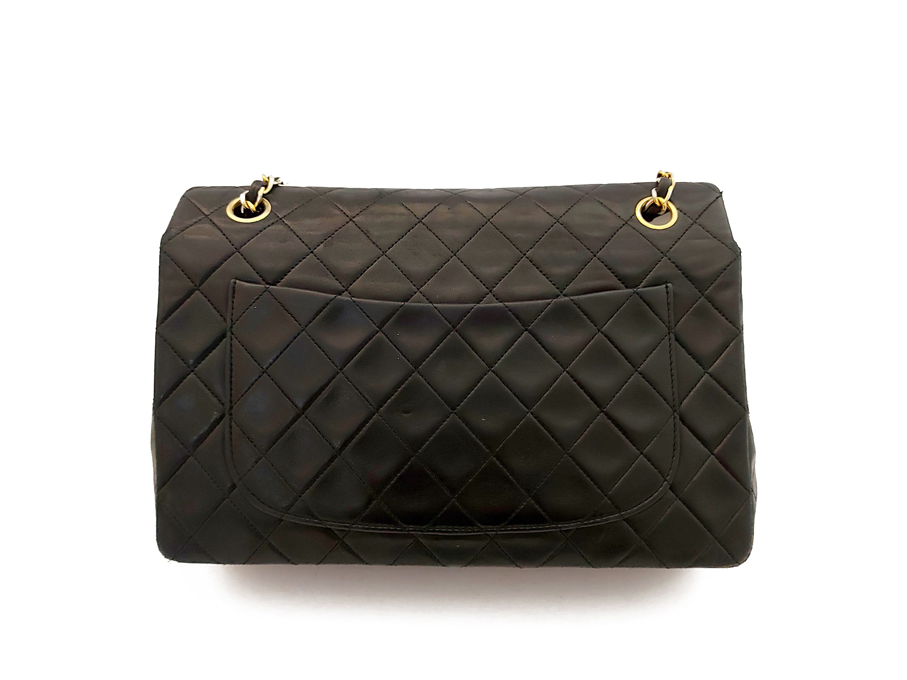 Chanel - Borsa classica a spalla 11.12 in pelle nera matelassé