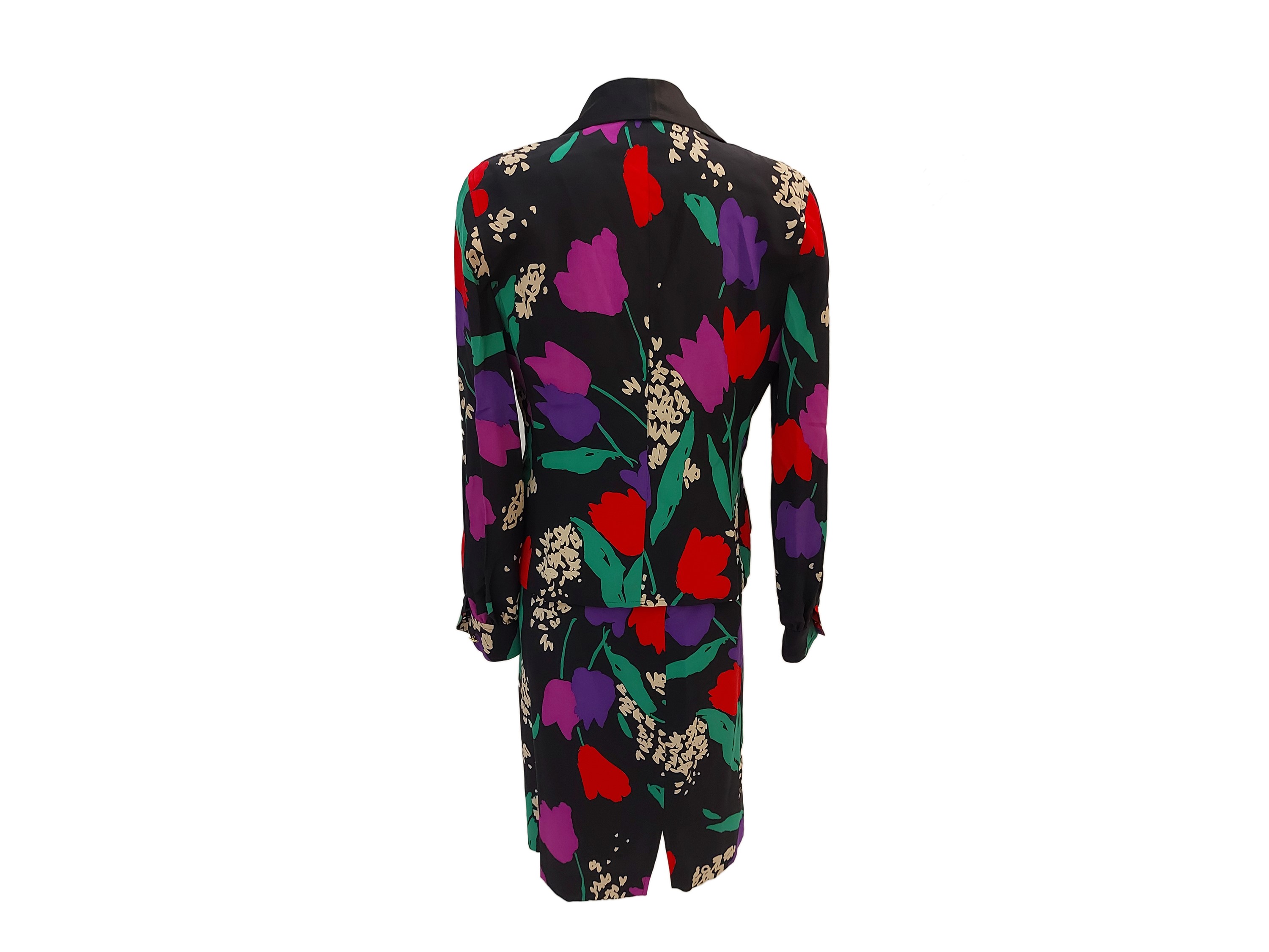 Completo Sartoriale con Fantasia Floreale su Fondo Nero