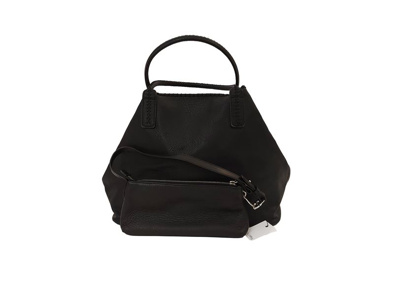 Due borse in pelle nera