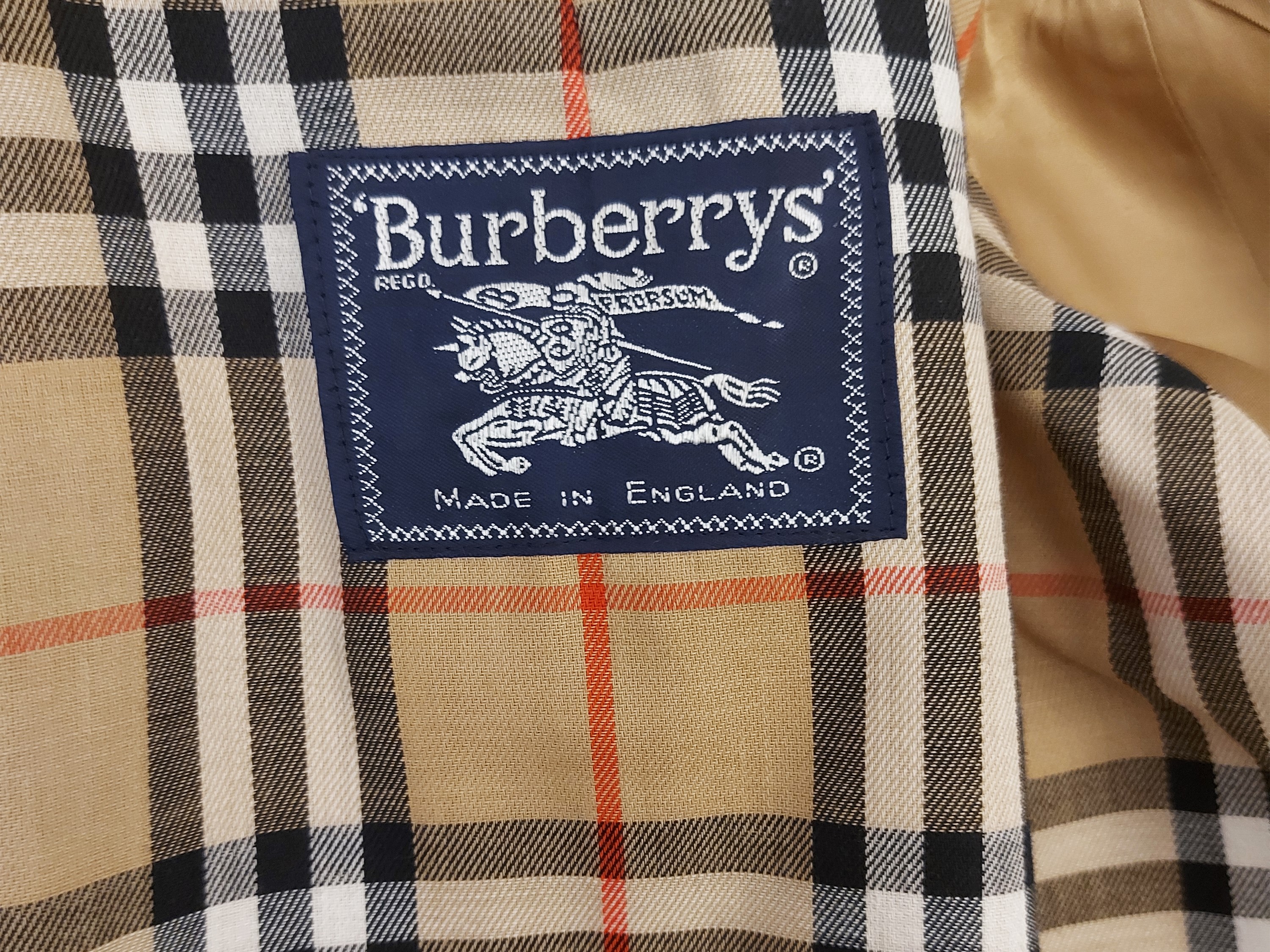Burberry - Trench Beige