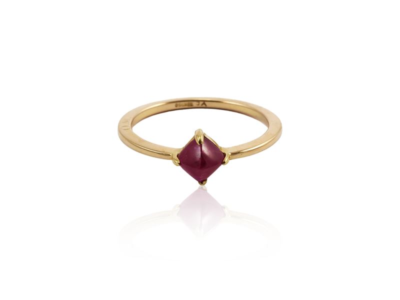 Anello Solitario in Oro Giallo con Rubino Glass Filled