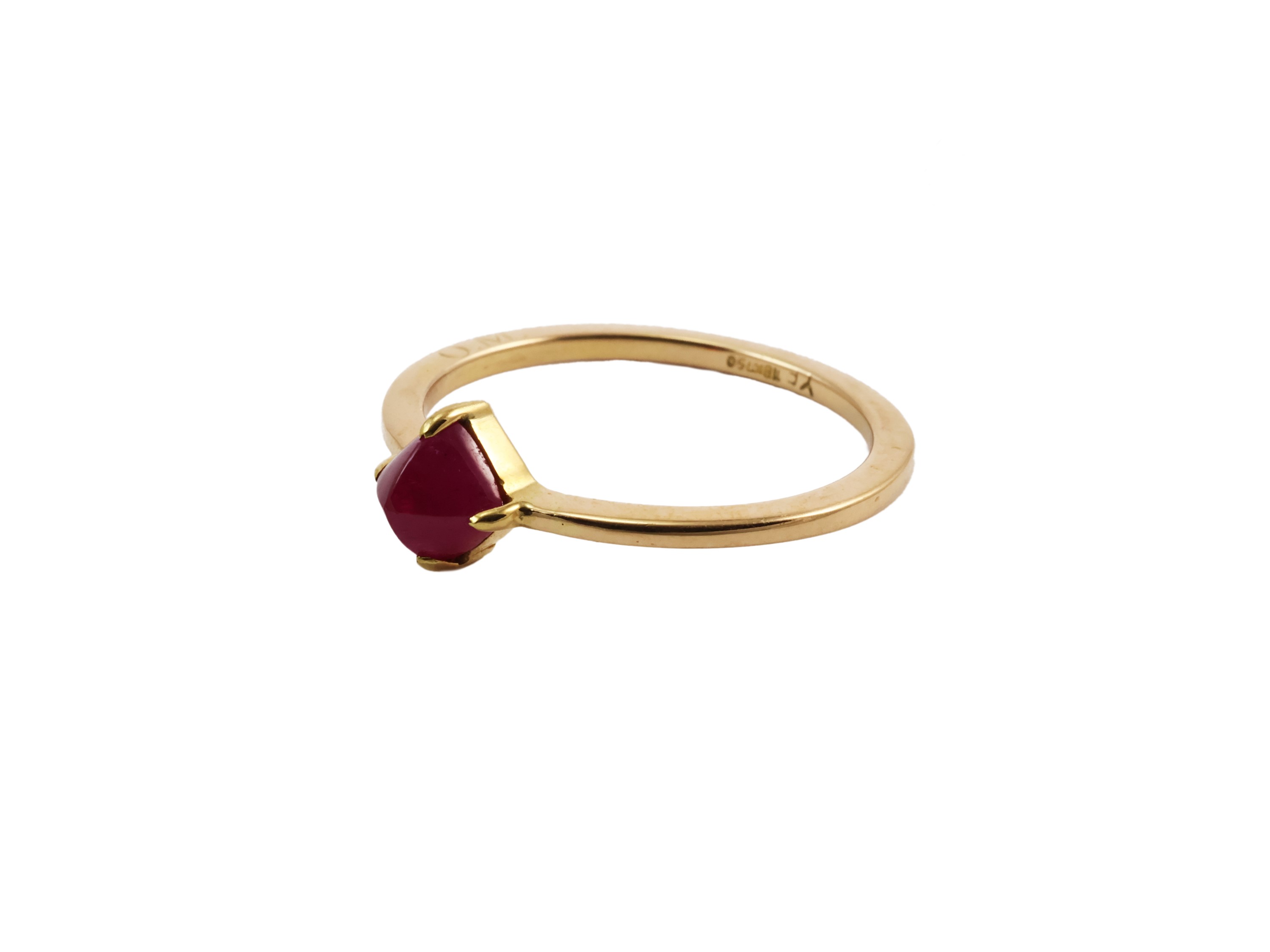 Anello Solitario in Oro Giallo con Rubino Glass Filled