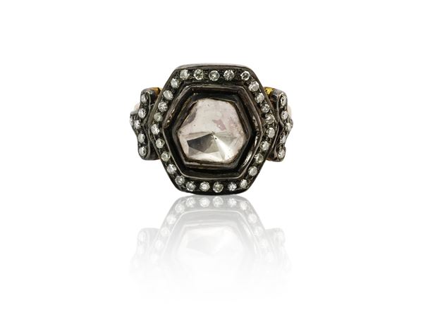 Low -title yellow gold and silver ring with diamond