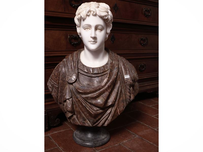 Busto Virile in Varie Tipologie di Marmi