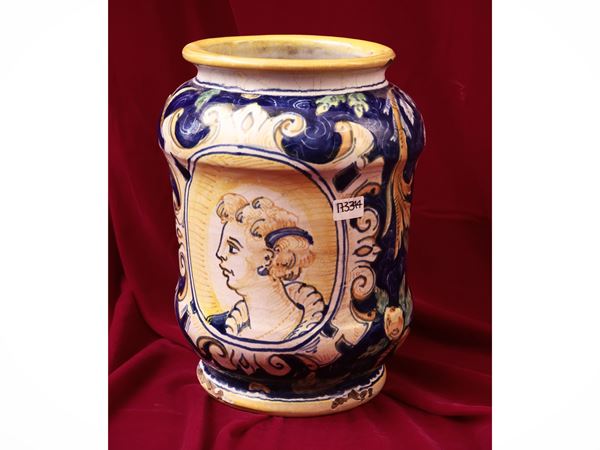 Albarello in majolica