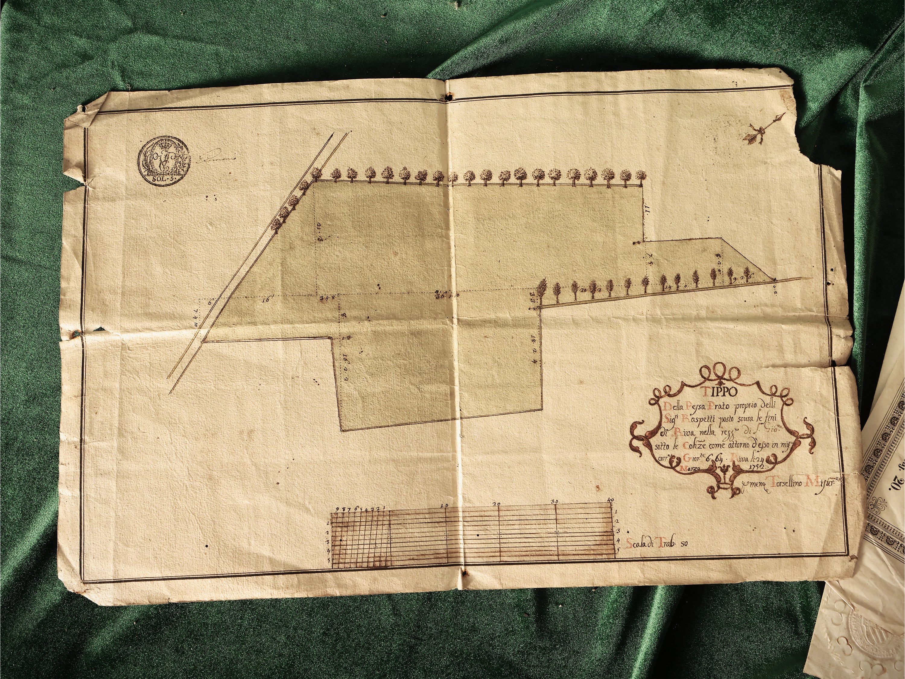 Quattro documenti pontifici ed un Cabreo manoscritto datato 1752