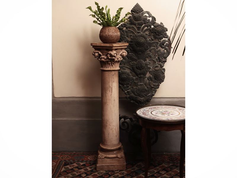 Colonna portavasi in terracotta di Signa