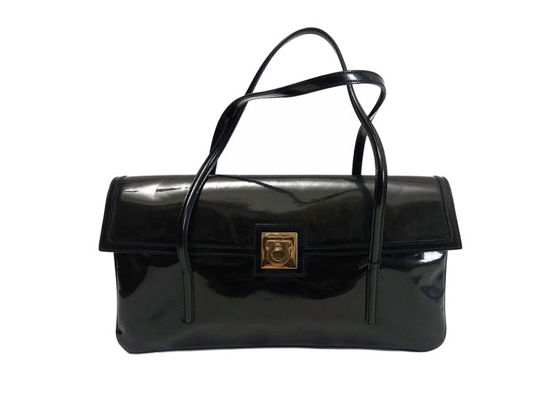 Salvatore Ferragamo - Borsa a mano in vernice nera