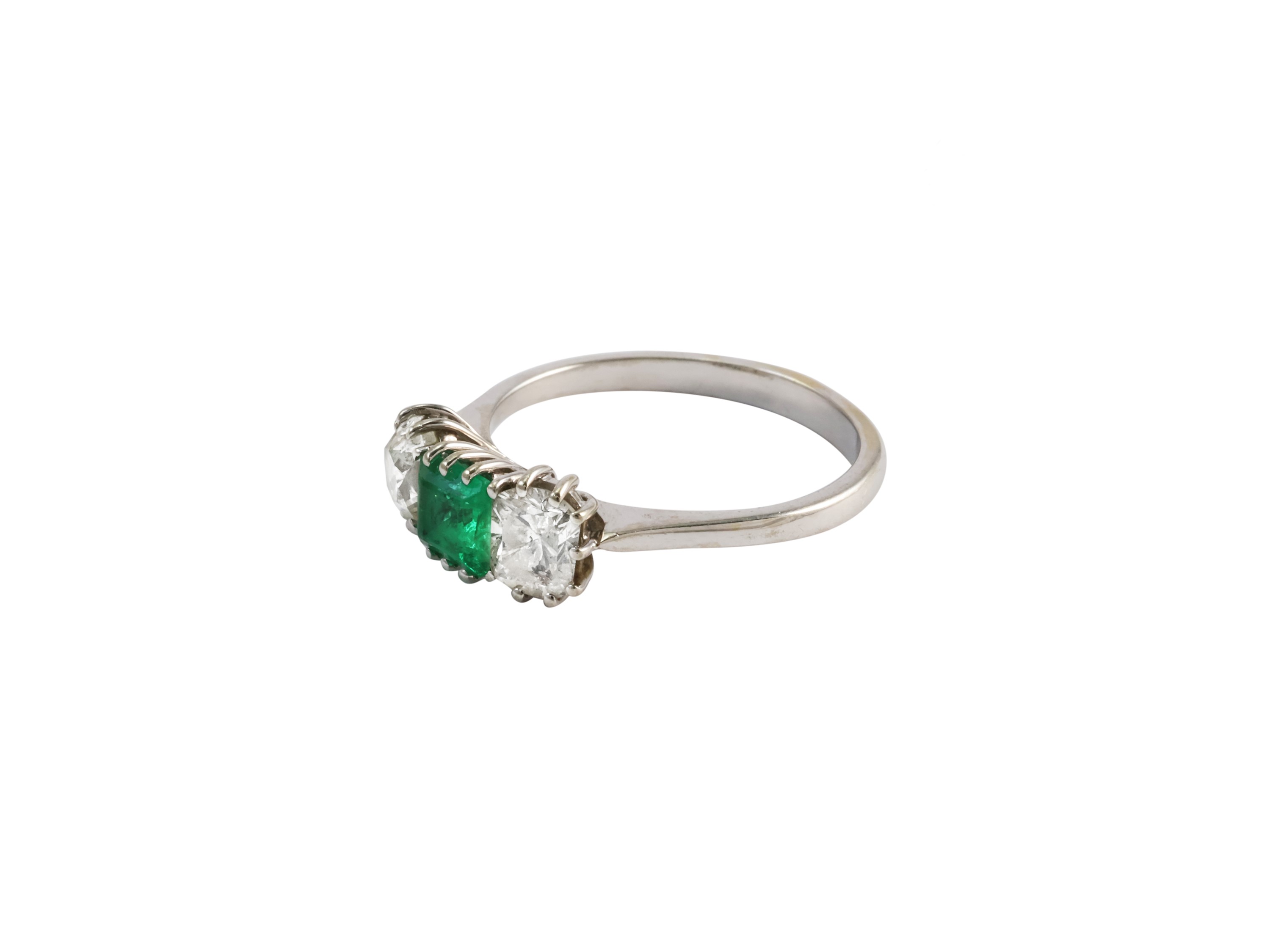 Anello Trilogy in Oro Bianco con Smeraldo e Diamanti