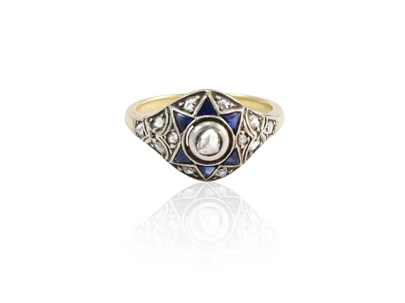 Anello Solitario in Oro Giallo e Argento con Diamanti e Zaffiri