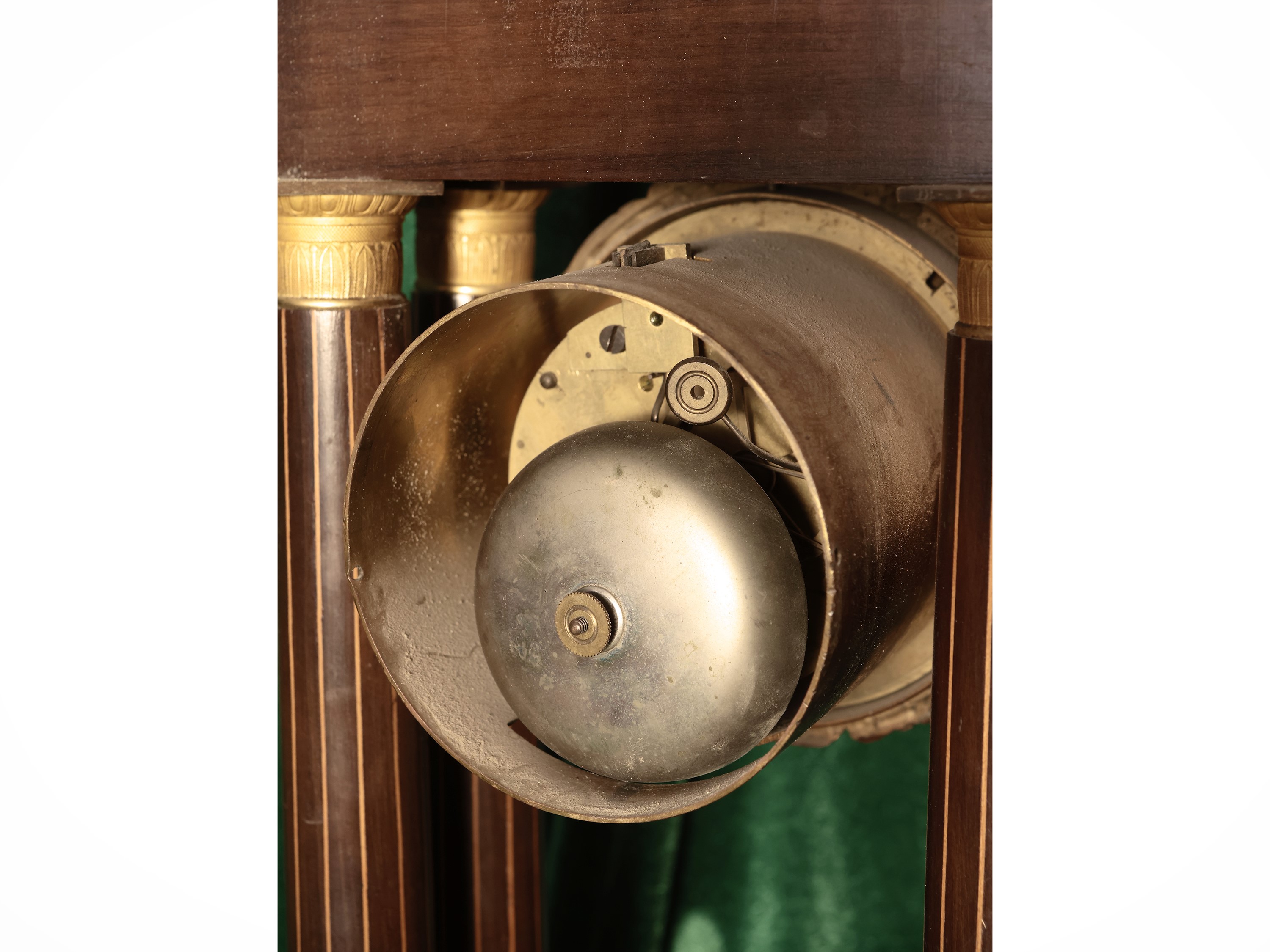 Orologio da tavolo a tempietto in legni esotici