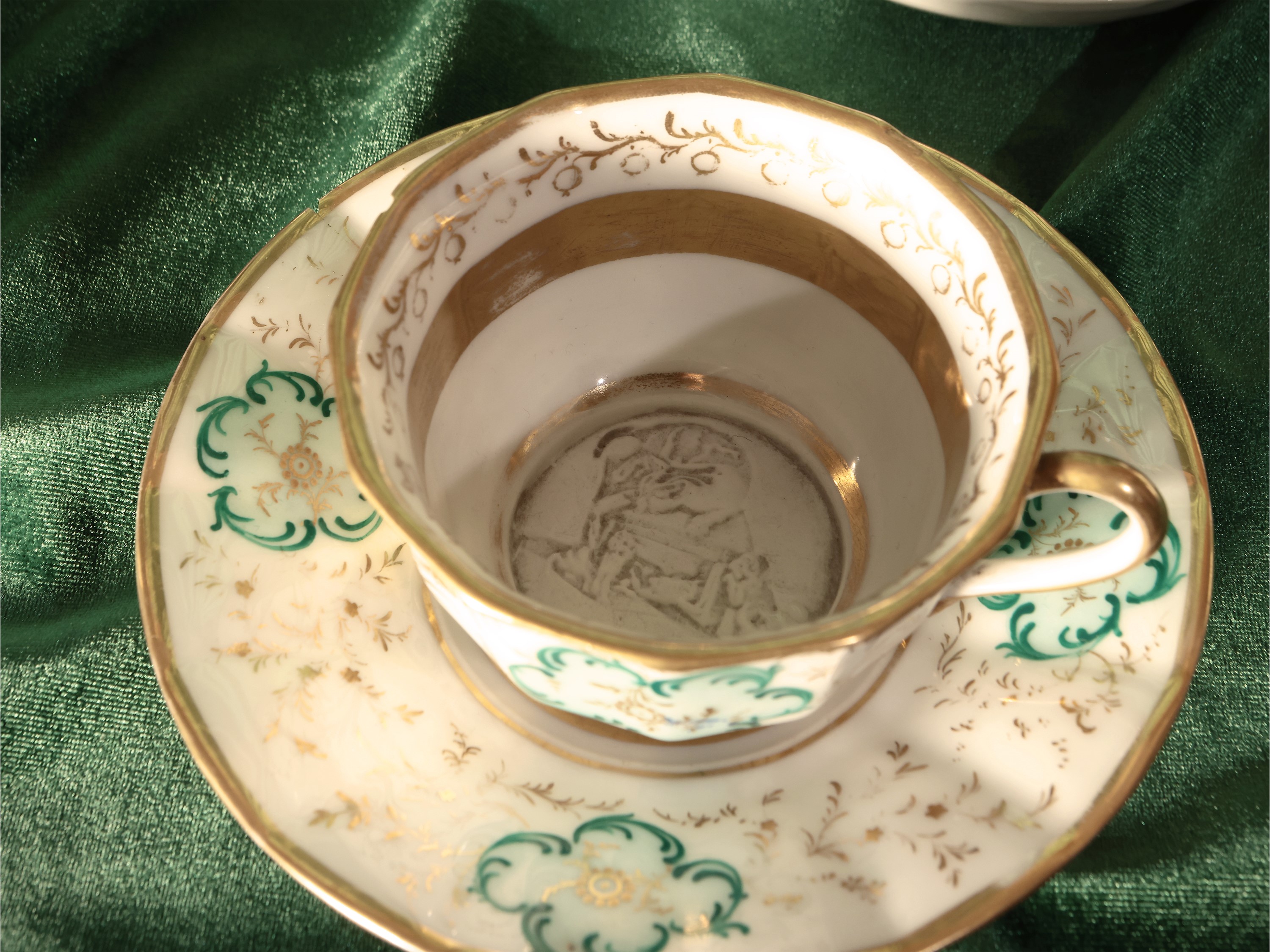 Collezione di Tazzine D'epoca in Porcellana