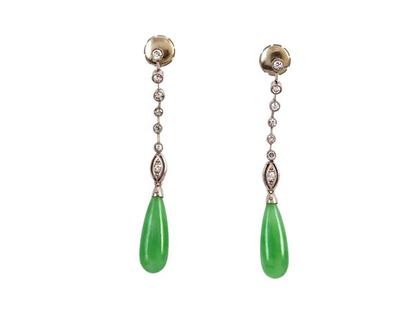 Platinum Decò earrings with jade and diamonds