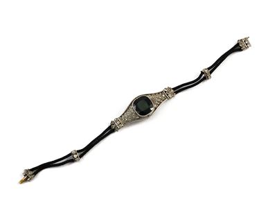 Bracciale in Cordino con Elemento Centrale in Platino, Zaffiro, Diamanti