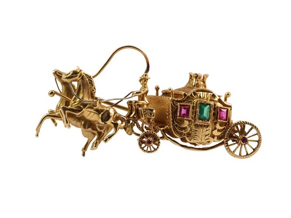 Yellow gold brooch with synthetic gems