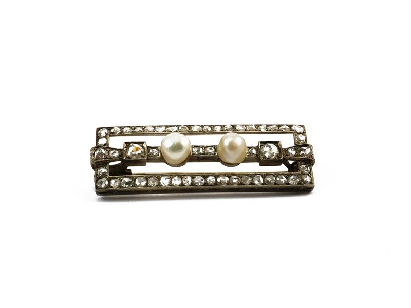 Spilla Rettangolare in Oro Bianco con Perle e Diamanti