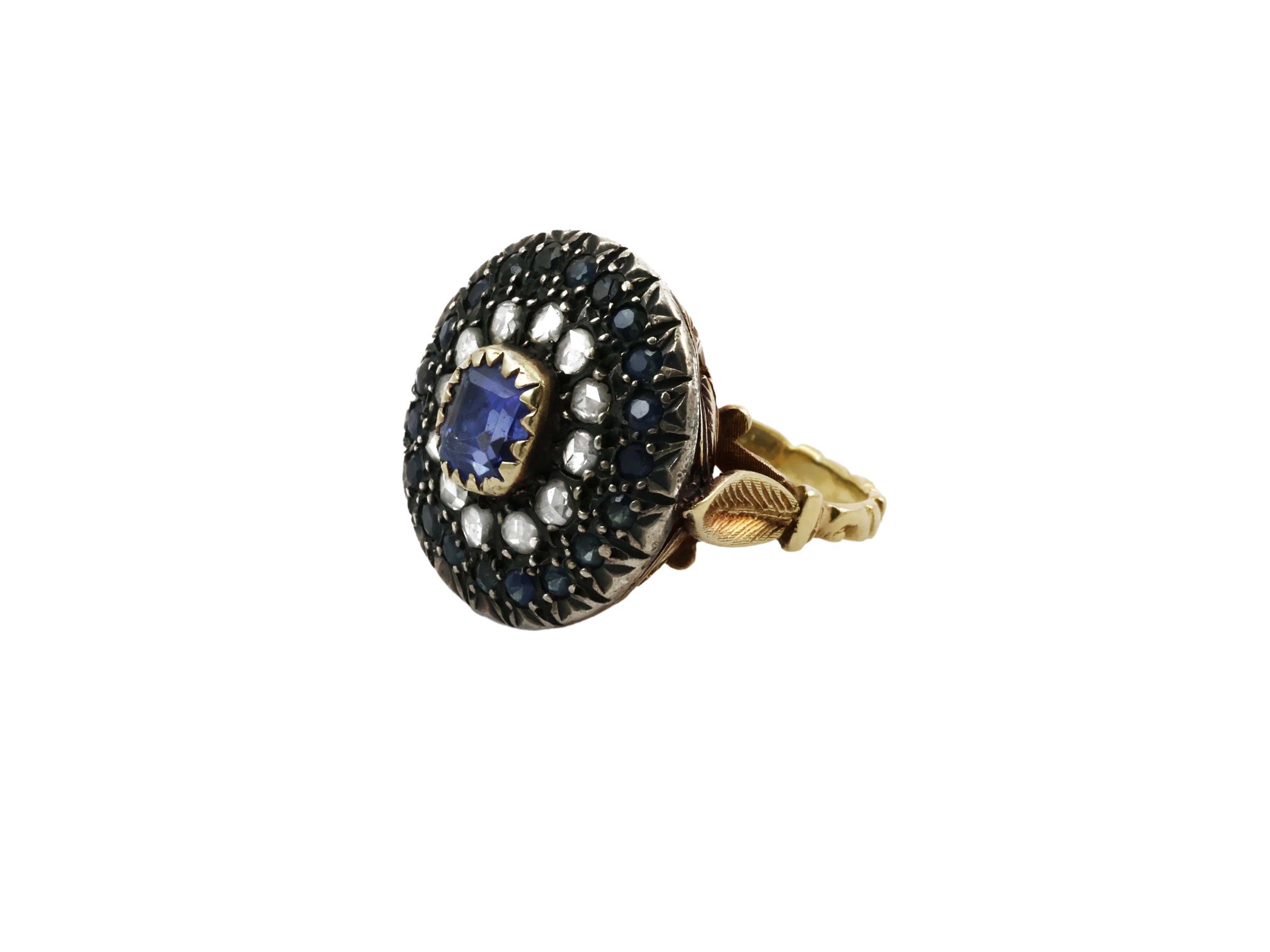 Anello a Cupola in Oro Giallo e Argento con Zaffiri e Diamanti