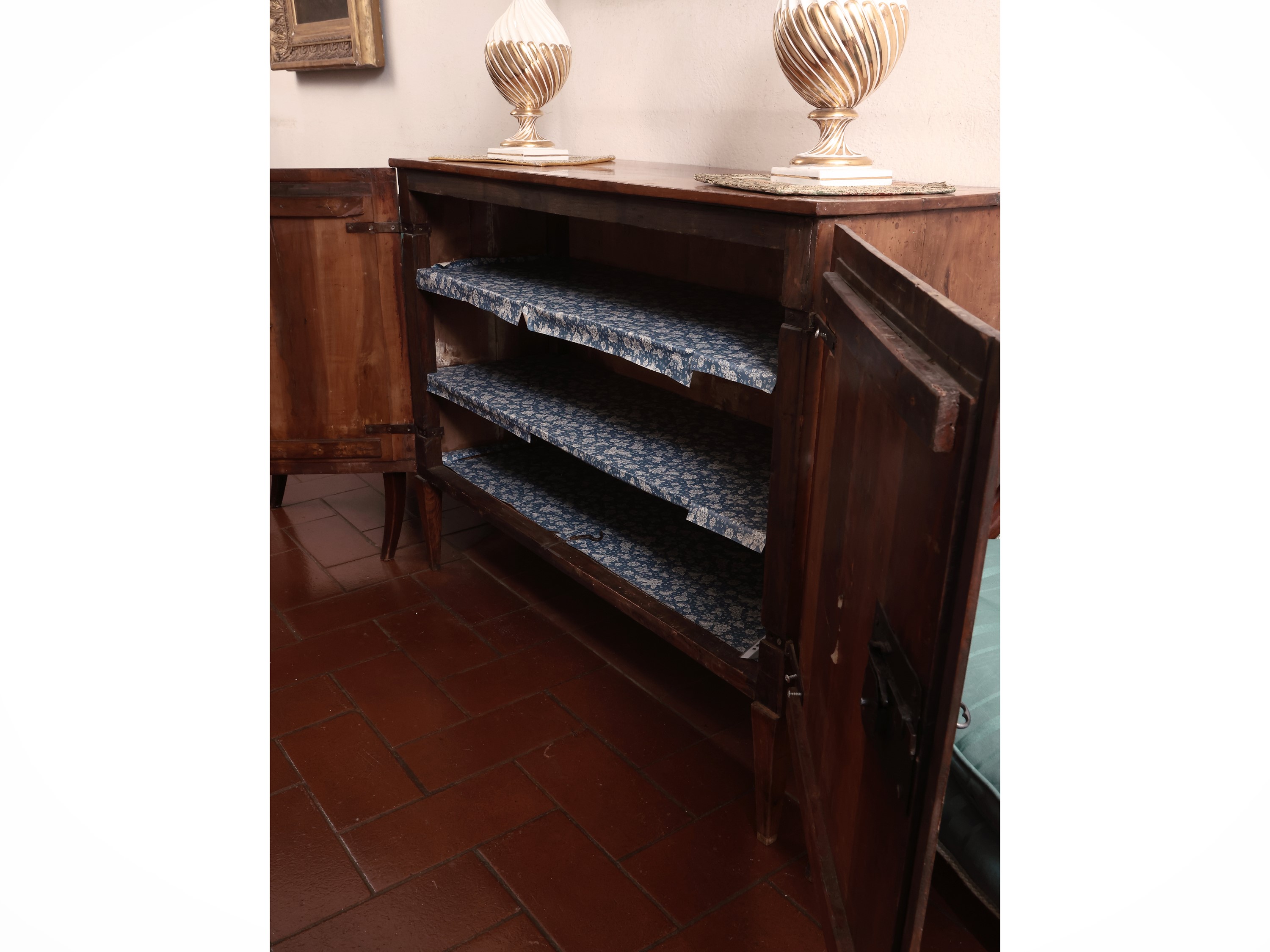 Piccola Credenza in Ciliegio