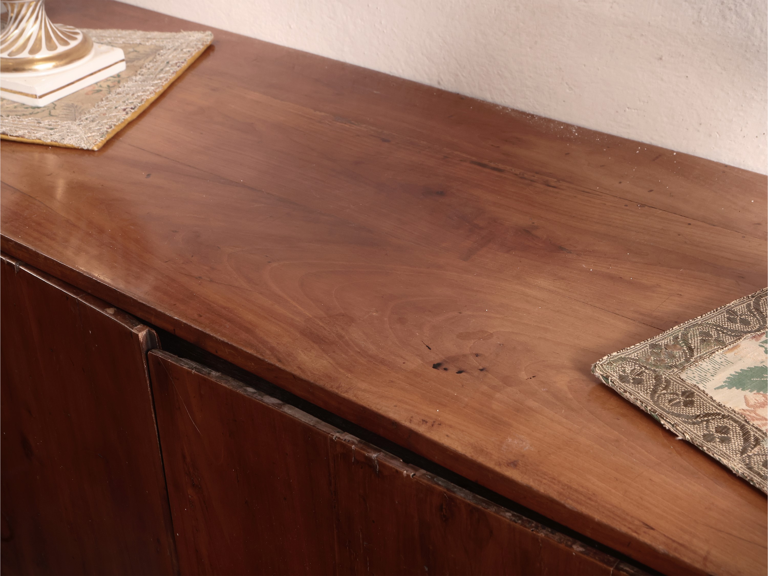 Piccola Credenza in Ciliegio
