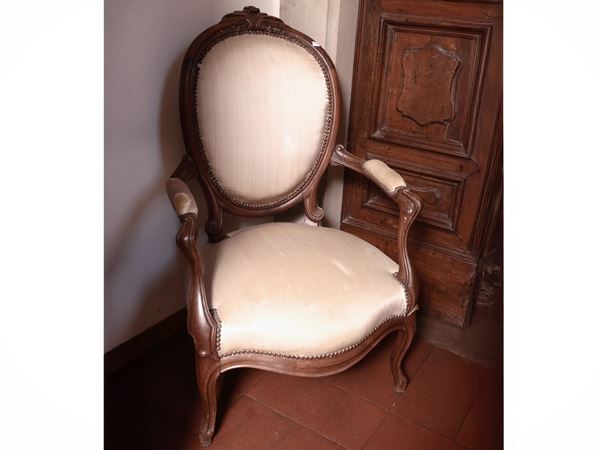 Poltrona in noce