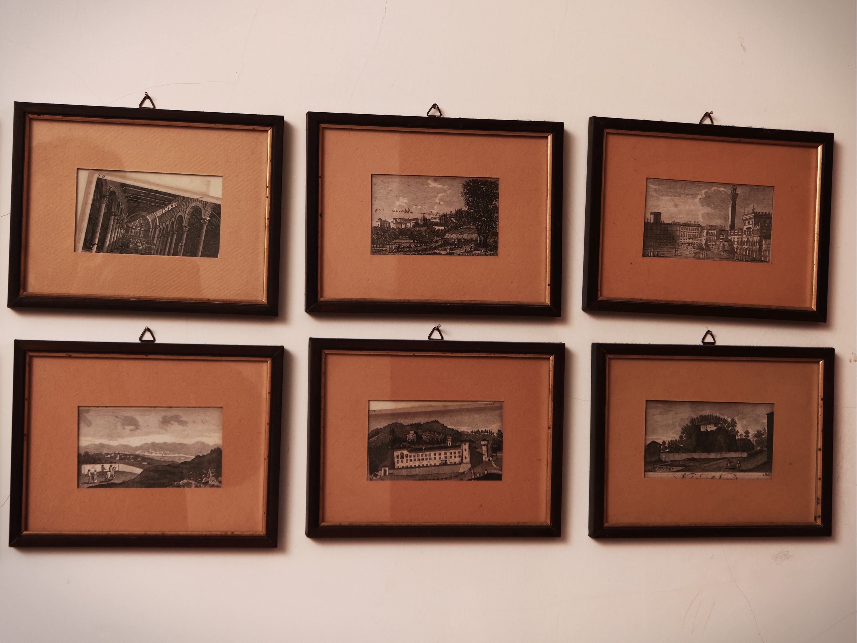 Assortimento di Decorazioni da Parete