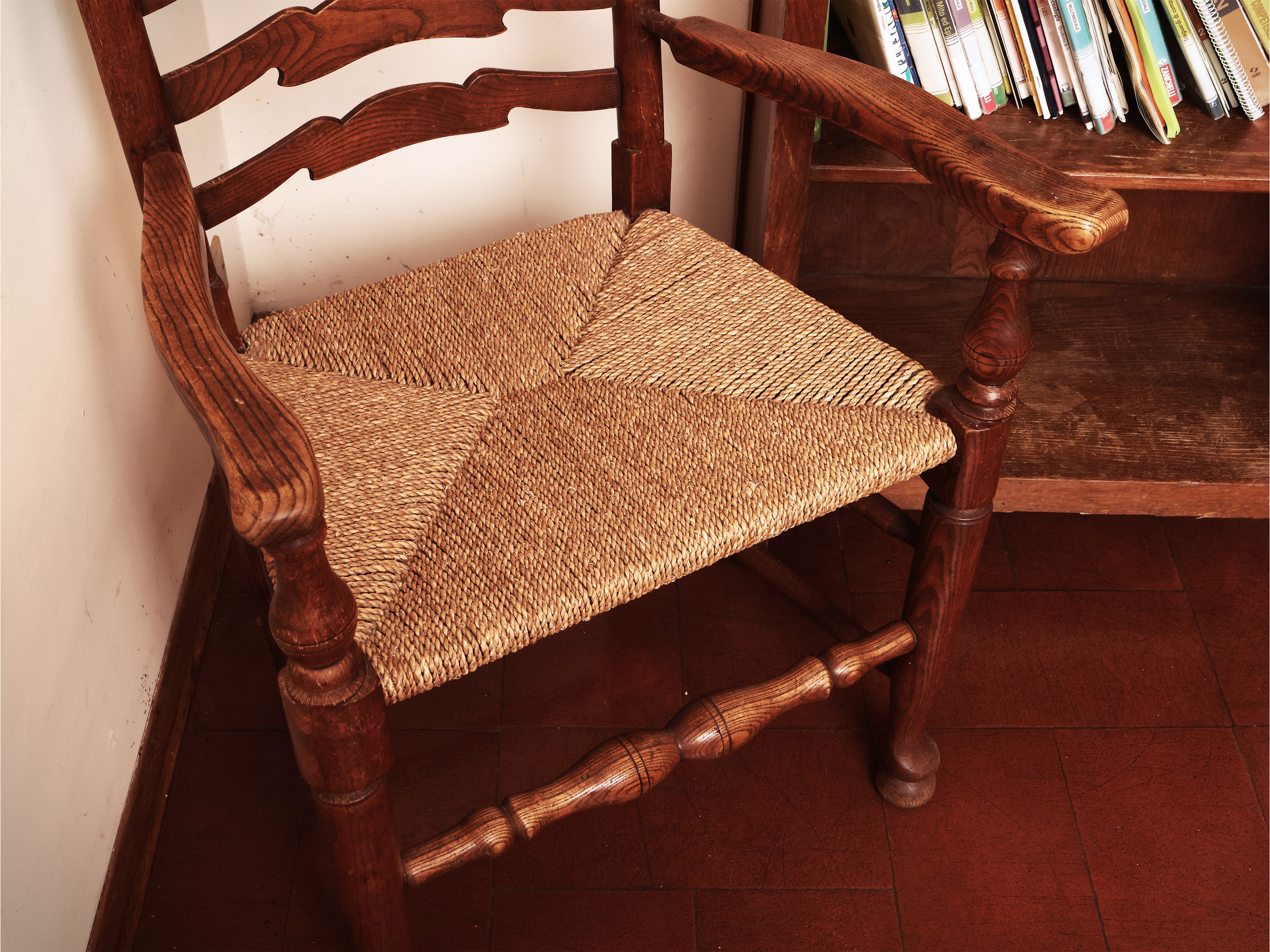 Poltroncina Ruistica in Noce