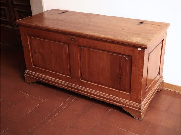 Cassapanca rustica in legno tenero