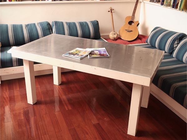 Tavolo di foggia moderna laccato bianco
