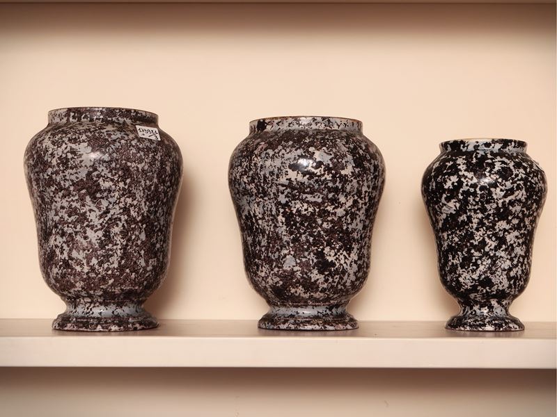 Serie di Tre Albarelli in Maiolica