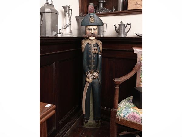 Grande figura lignea decorativa