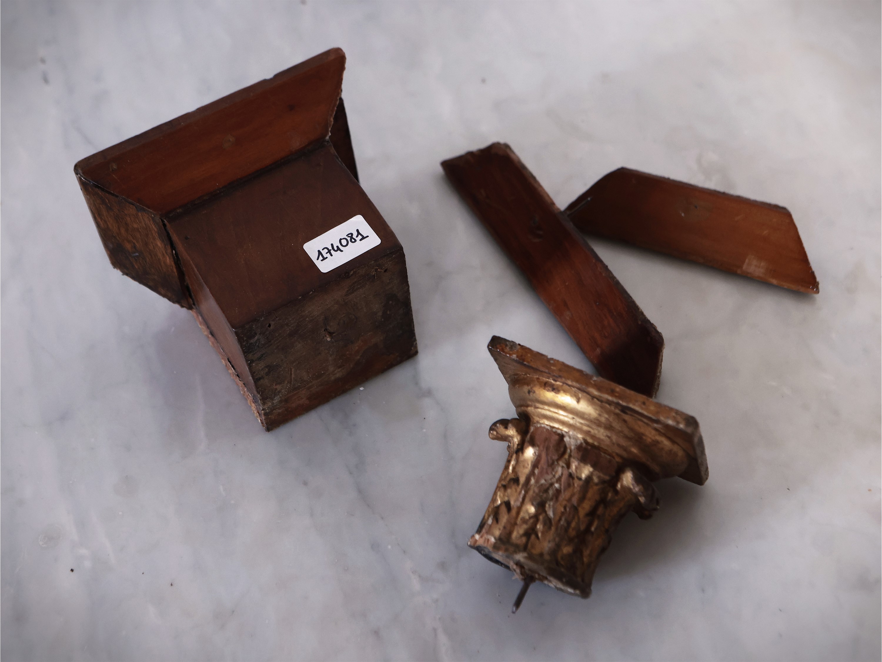 Letto ad una piazza e mezzo in ciliegio