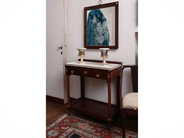 Toilette impiallacciata in piuma di mogano
