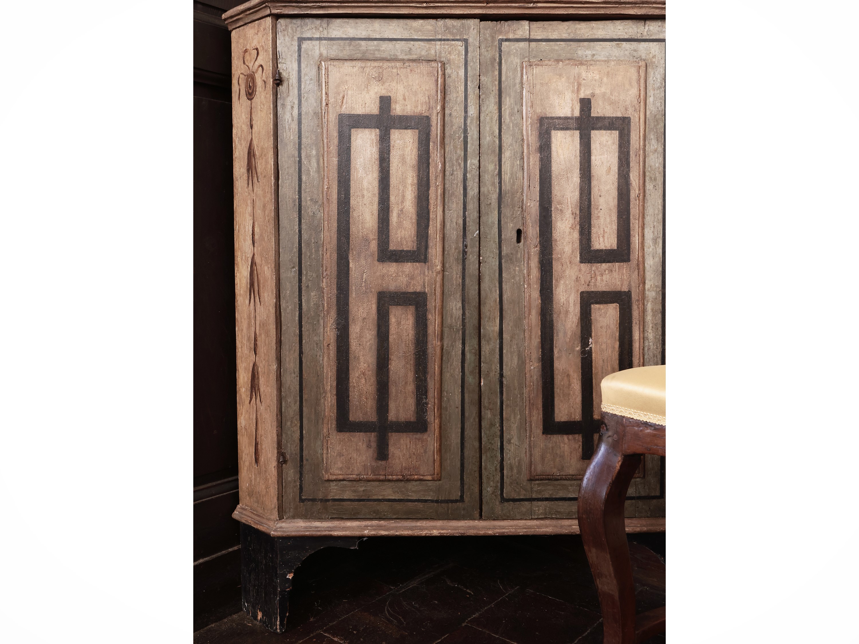 Angoliera a Due Corpi in Legno Tenero