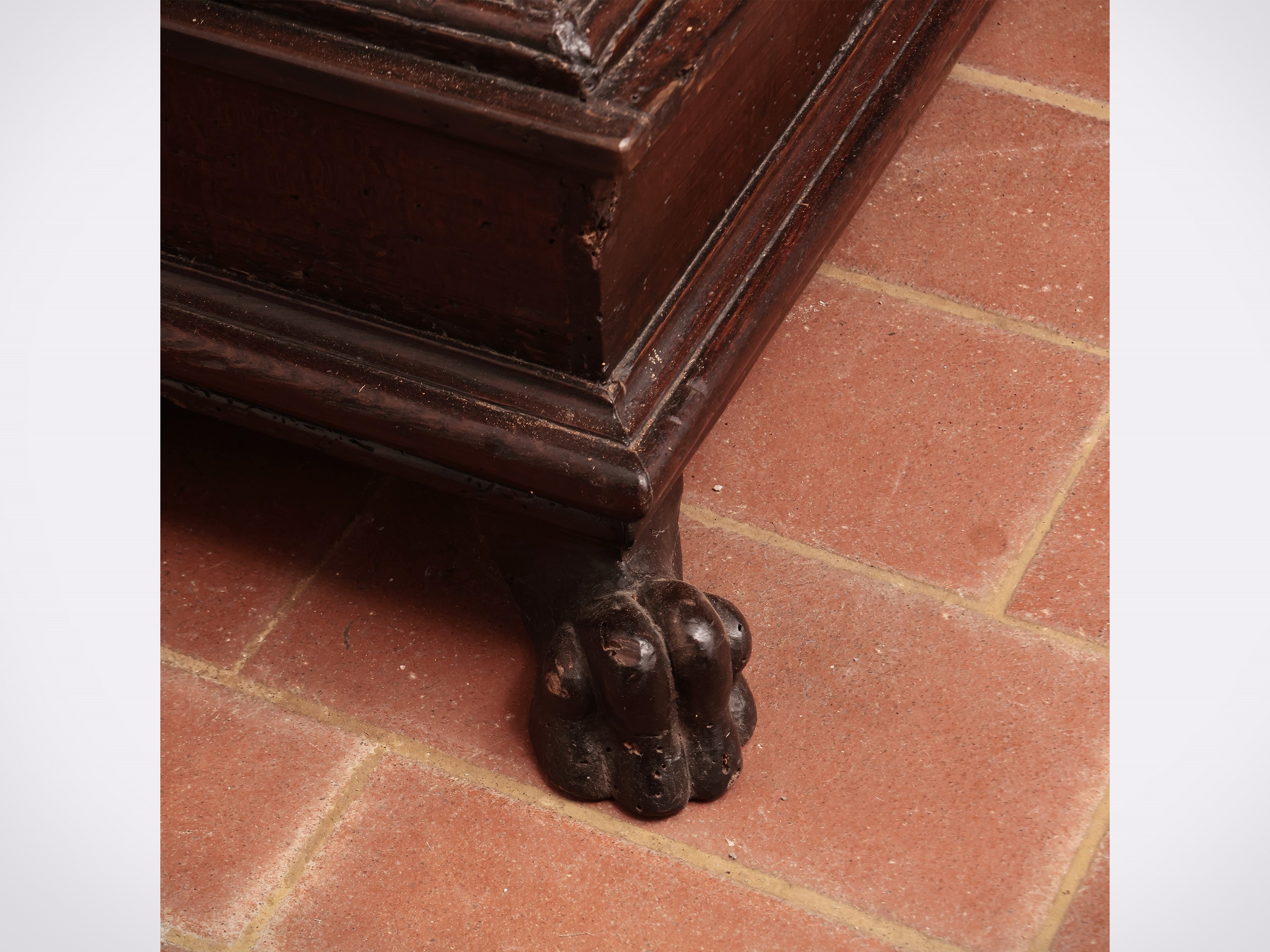 Piccola Credenza in Noce