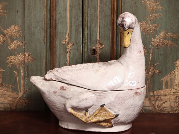 Zuppiera in maiolica