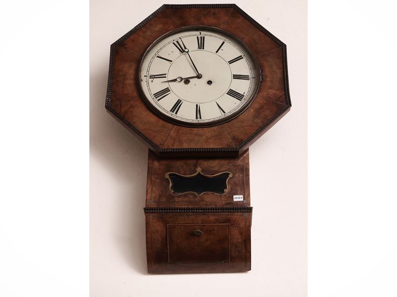 Orologio a Pendolo a Muro Impiallacciato in Radica di Noce