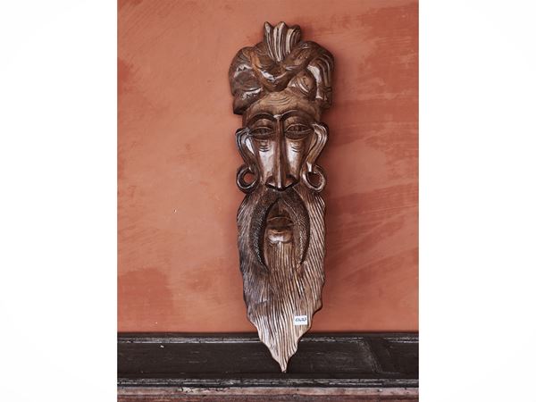 Mascherone orientale in legno tenero