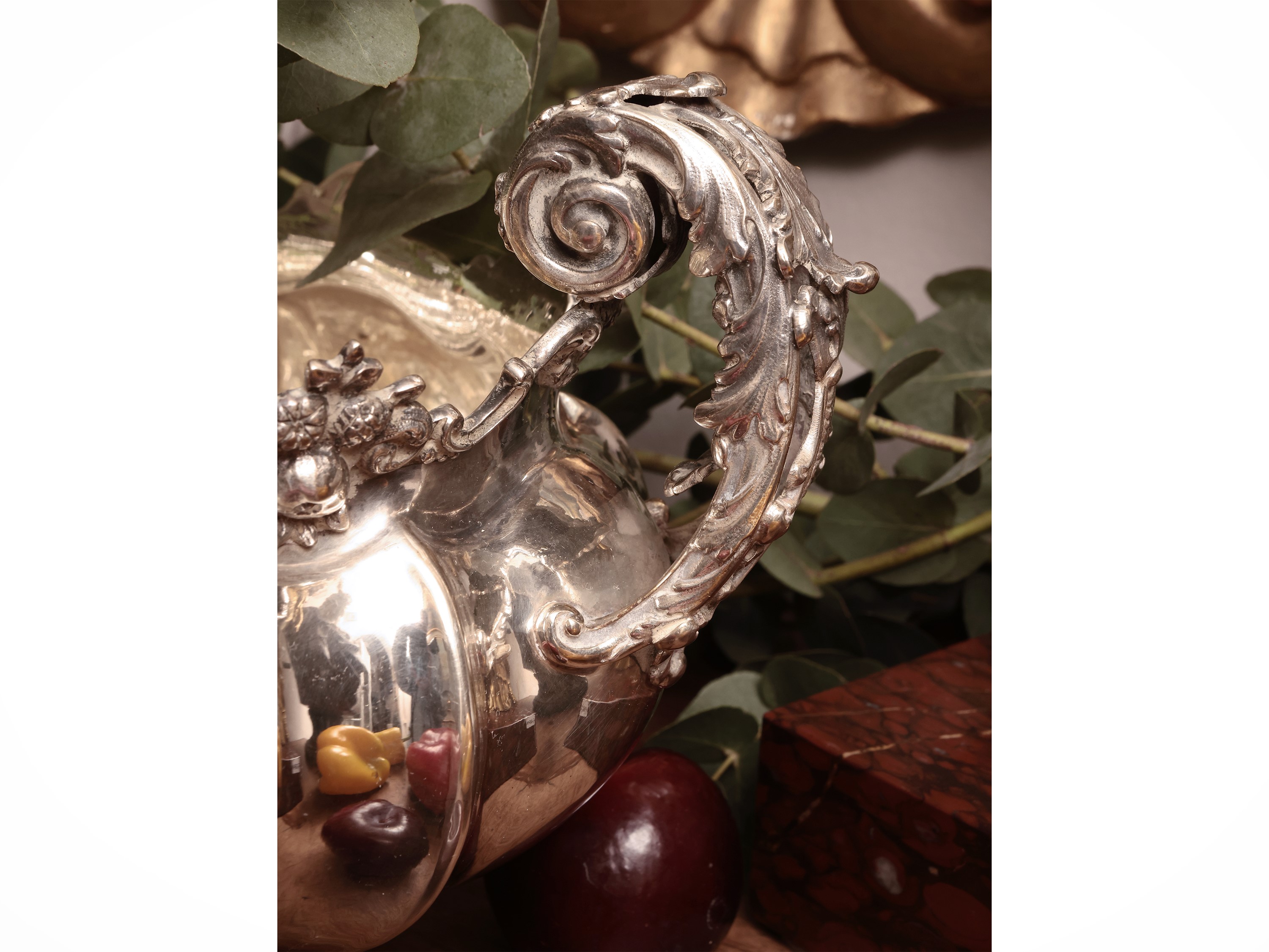 Grande centrotavola a navicella in argento