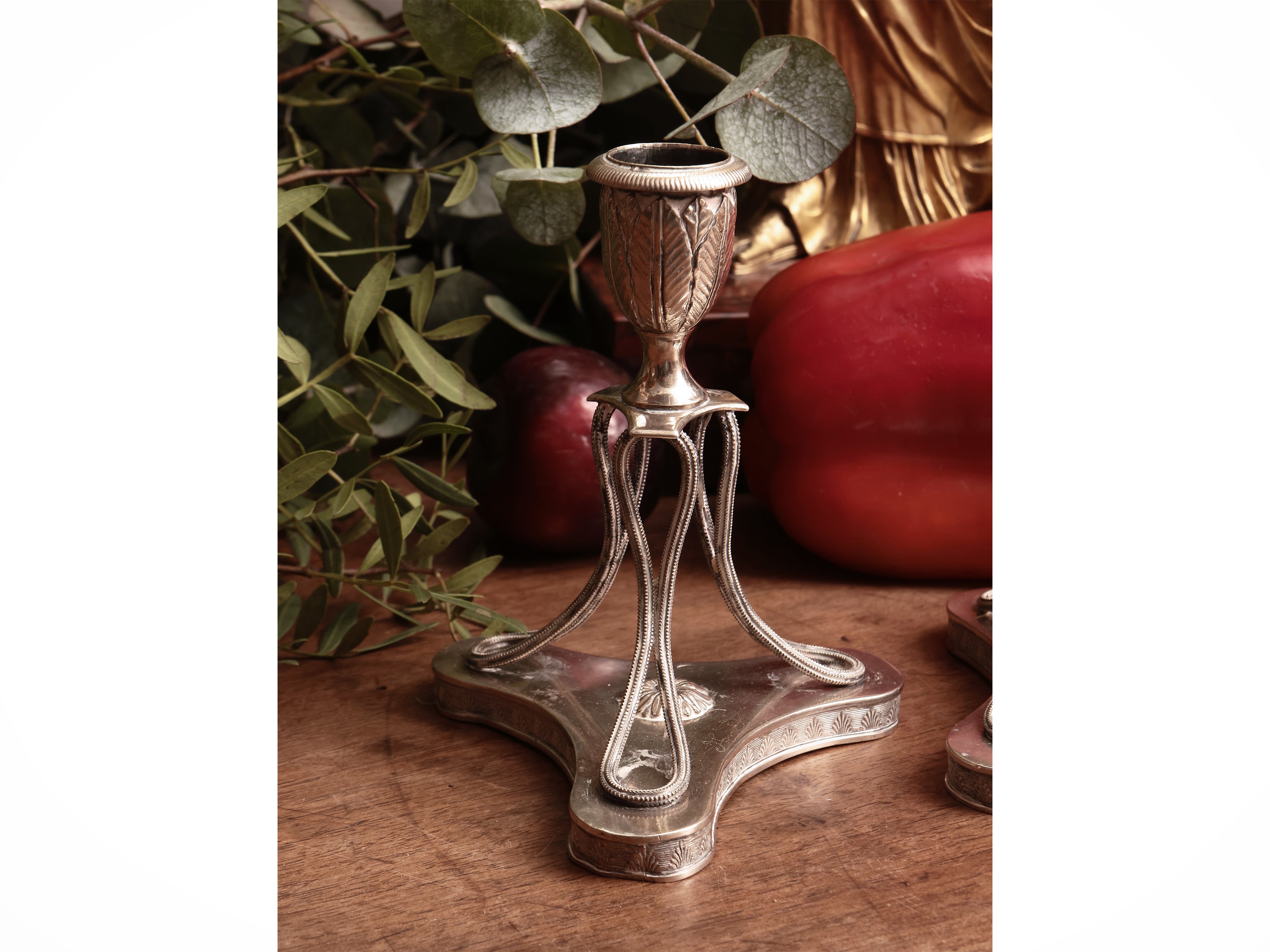 Coppia di candelieri in argento