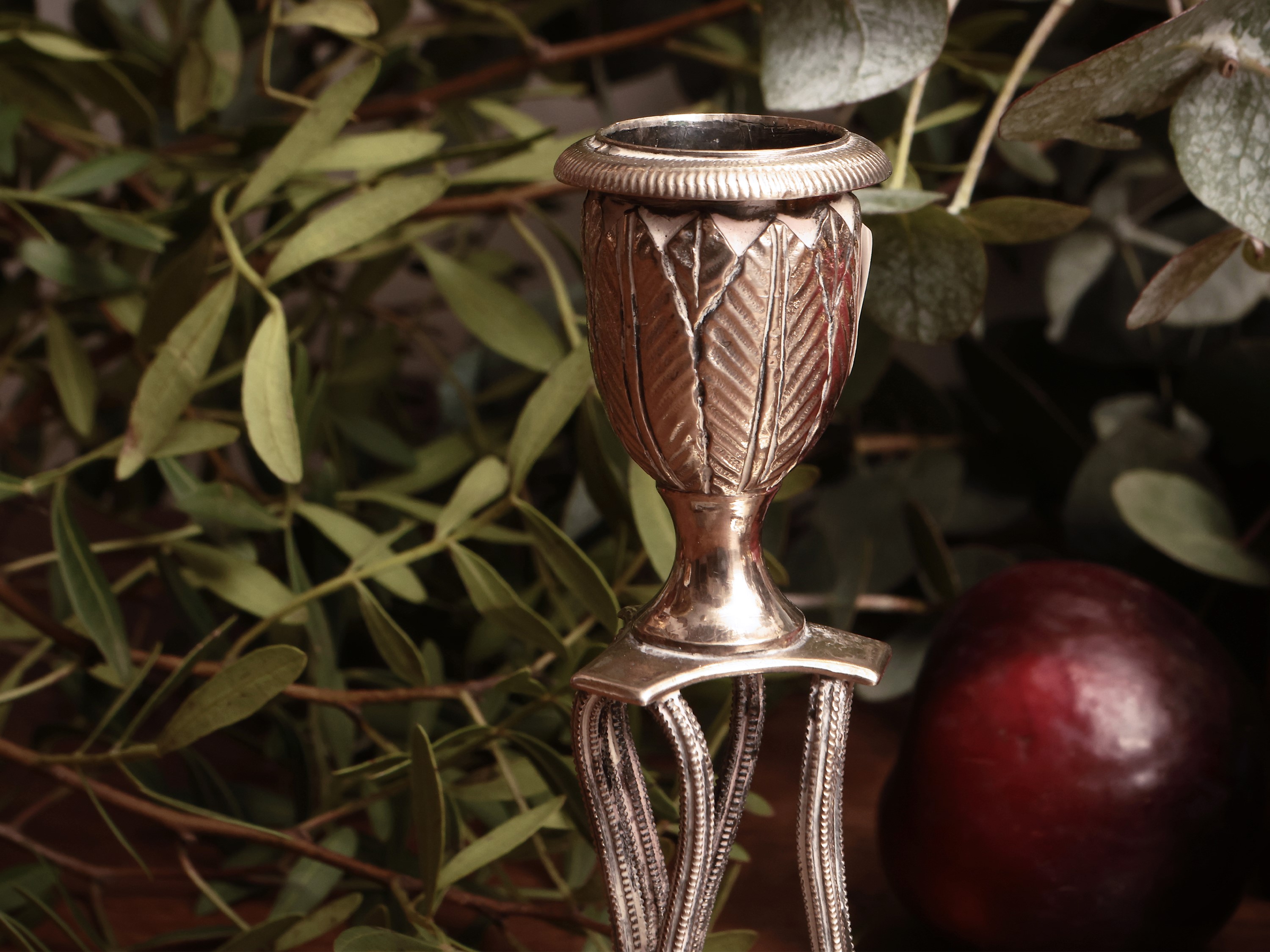 Coppia di candelieri in argento