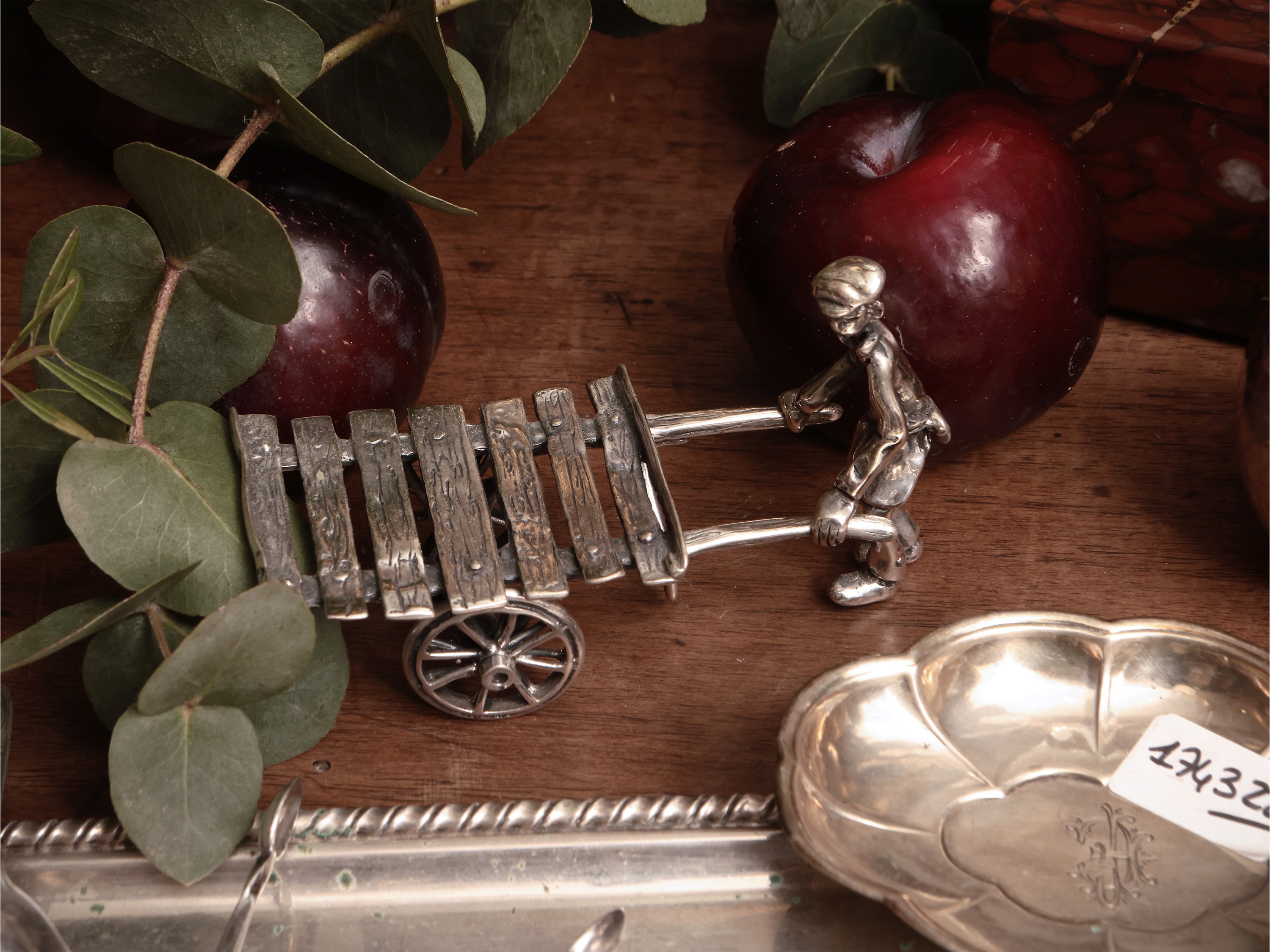 Miscellanea di ninnoli in argento