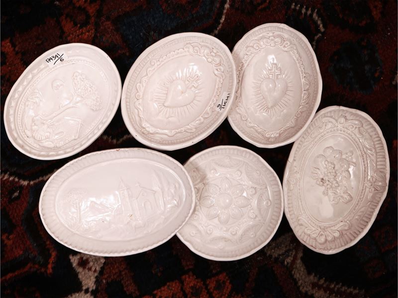 Raccolta di Sei Formine in Terracotta Smaltata per Gelo di Melone e Budini