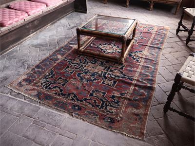 Tappeto Caucasico Ushak di Vecchia Manifattura