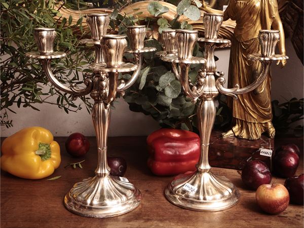 Coppia di candelabri in argento