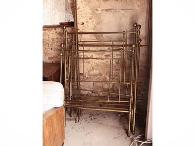 Coppia di letti singoli in ottone, h cm 112/128x91