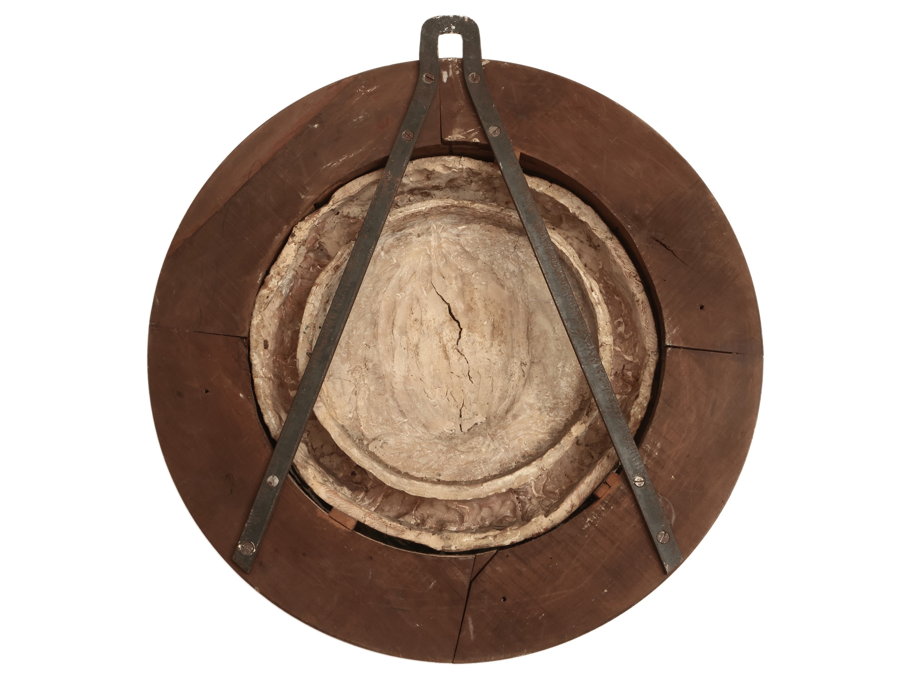 Stemma gentilizio con tenaglie e bue nero entro ghirlanda di frutti e foglie