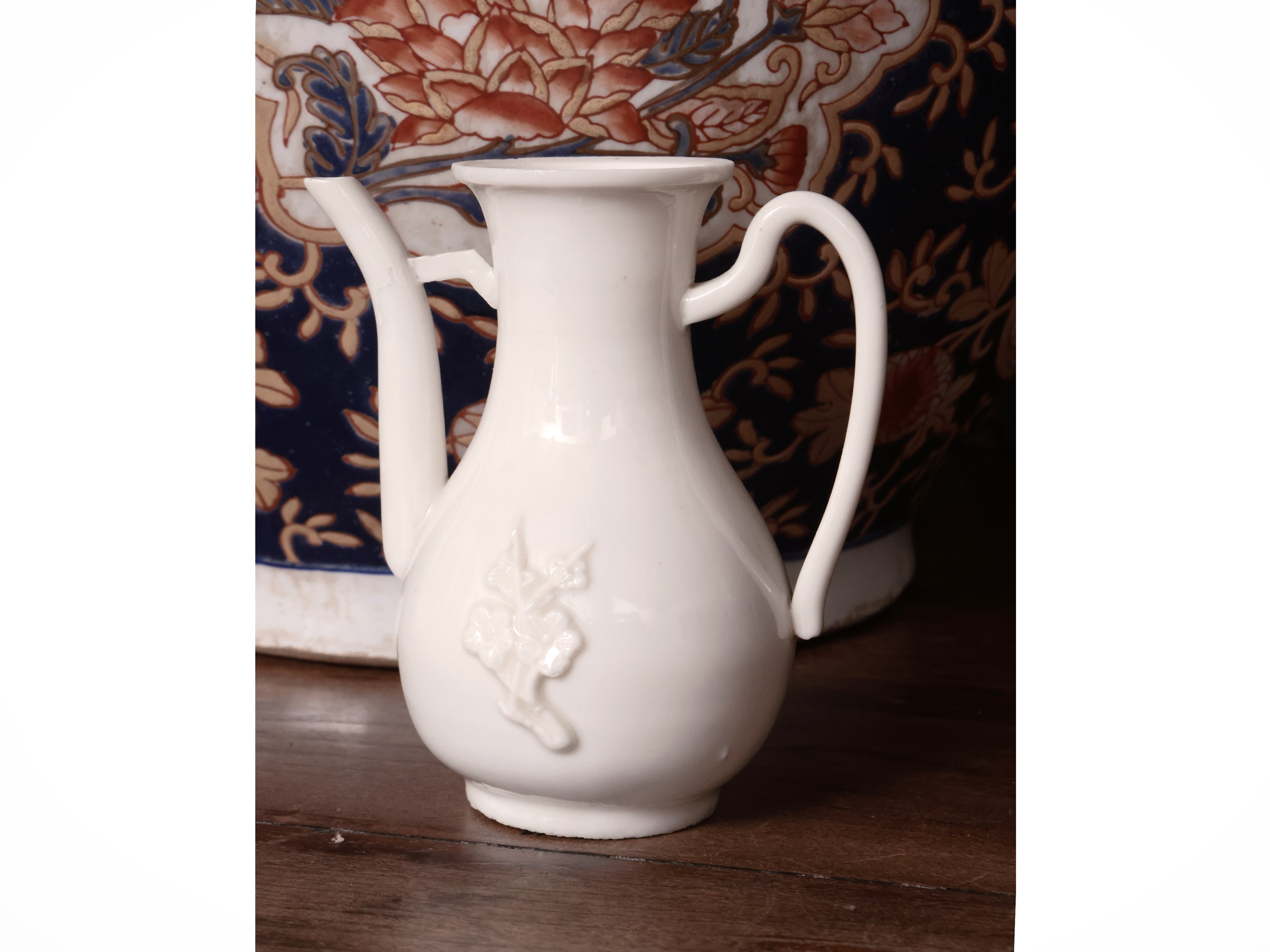 Piccola brocca in porcellana bianca di Dehua