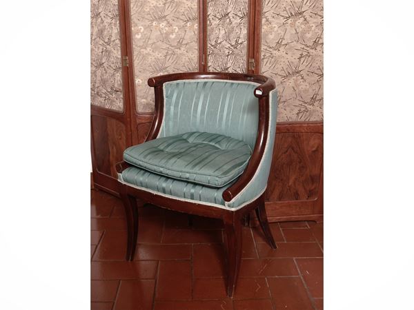 Coppia di poltroncine a pozzetto in ciliegio