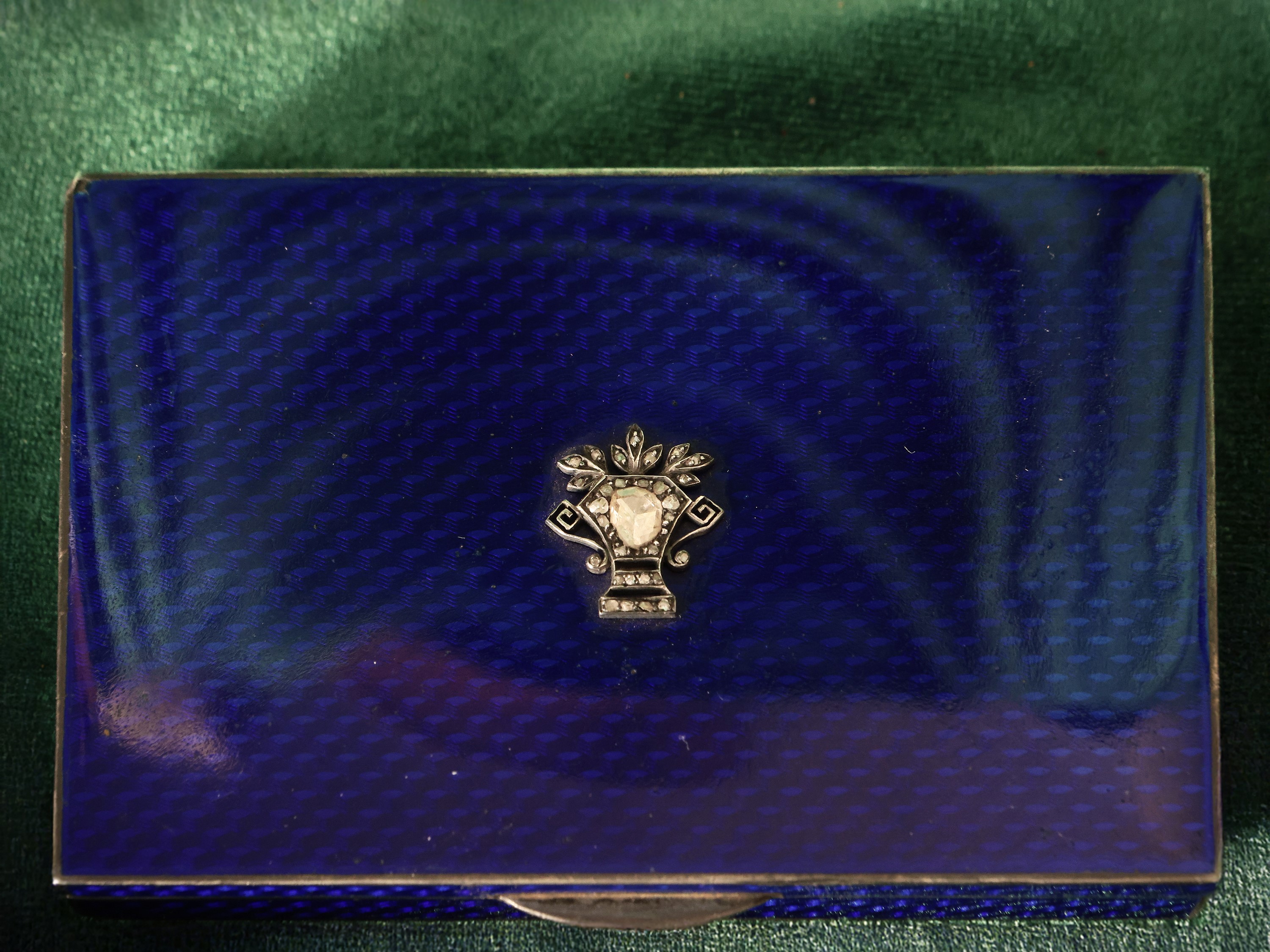 Tabacchiera Art déco in argento e smalti blu cobalto